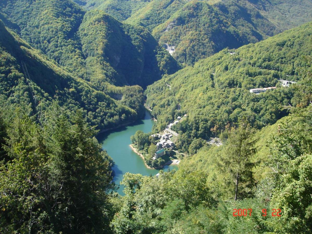 Bed and Breakfast Borgo Delle Panie Careggine Exterior foto