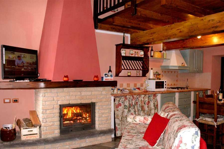 Bed and Breakfast Borgo Delle Panie Careggine Exterior foto